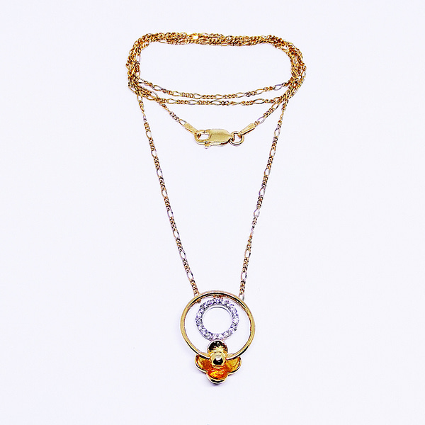 LILY-GO-ROUND Pendant With Chain